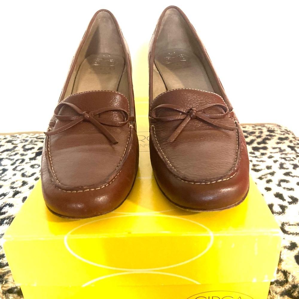 CIRCA: Joan & David Brown Leather Loafer Pumps sz 7.5 Medium